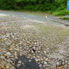 Tarmac on cobblestones at Dodge Hill - not conservation area appropriate!